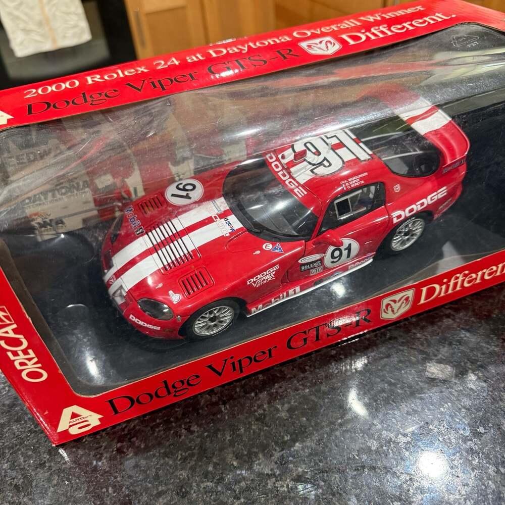 AUTOart 1:18 Dodge Viper GTS-R 2000 Rolex 24 at Daytona Winner #91 Diecast Model